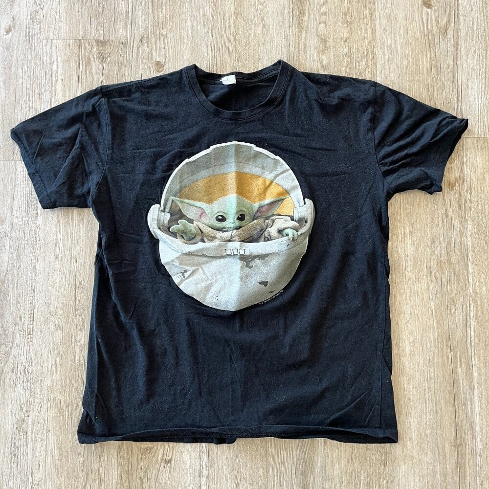 Unisex Top Apparel Black Baby Yoda Tshirt - XL